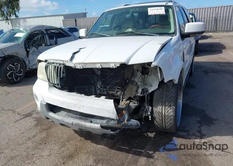 2004 Lincoln Navigator z USA, uszkodzony, nr VIN 5LMFU27R54LJ16919